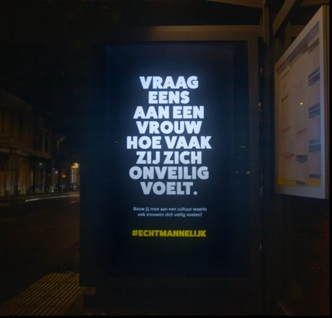Abri in Utrecht bij avond